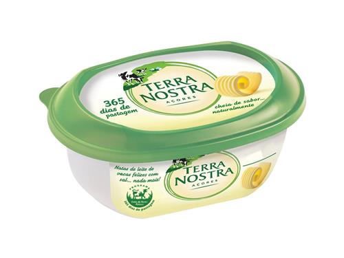 TERRA NOSTRA AÇORES 365 DIAS DE PASTAGEM CHEIA DE SABOR NATURALMENTE NATAS DE LEITE DE VACAS FELIZES COM SAL... NADA MAIS! PROGRAMA LEITE DE VACAS FELIZES 365 DIAS DE PASTAGEM trademark